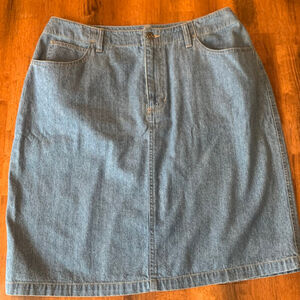 Liz Claiborne Denim Skirt 10 Light wash Blue Lightweight Material